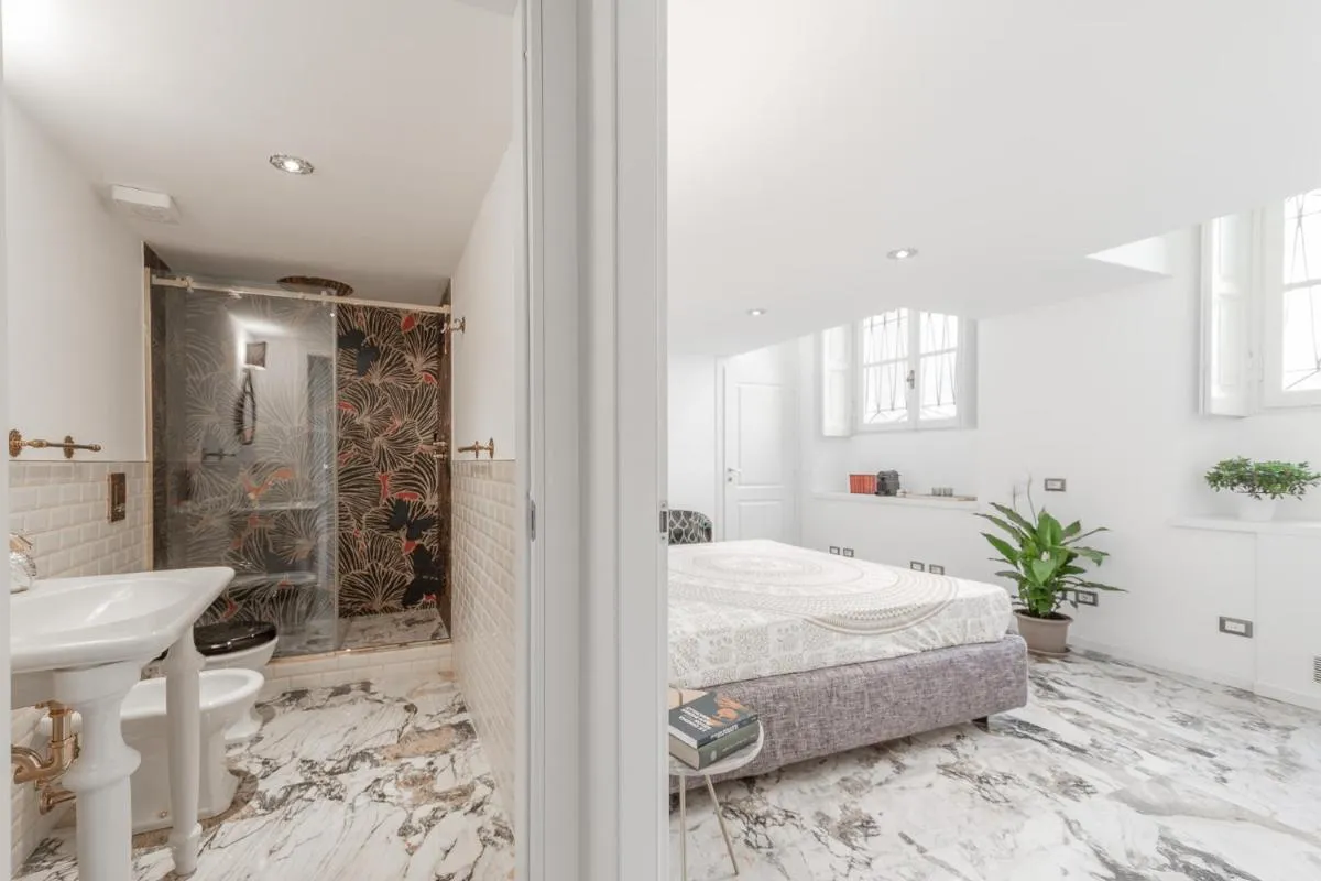 Image 2 of Duomo Smart Suites