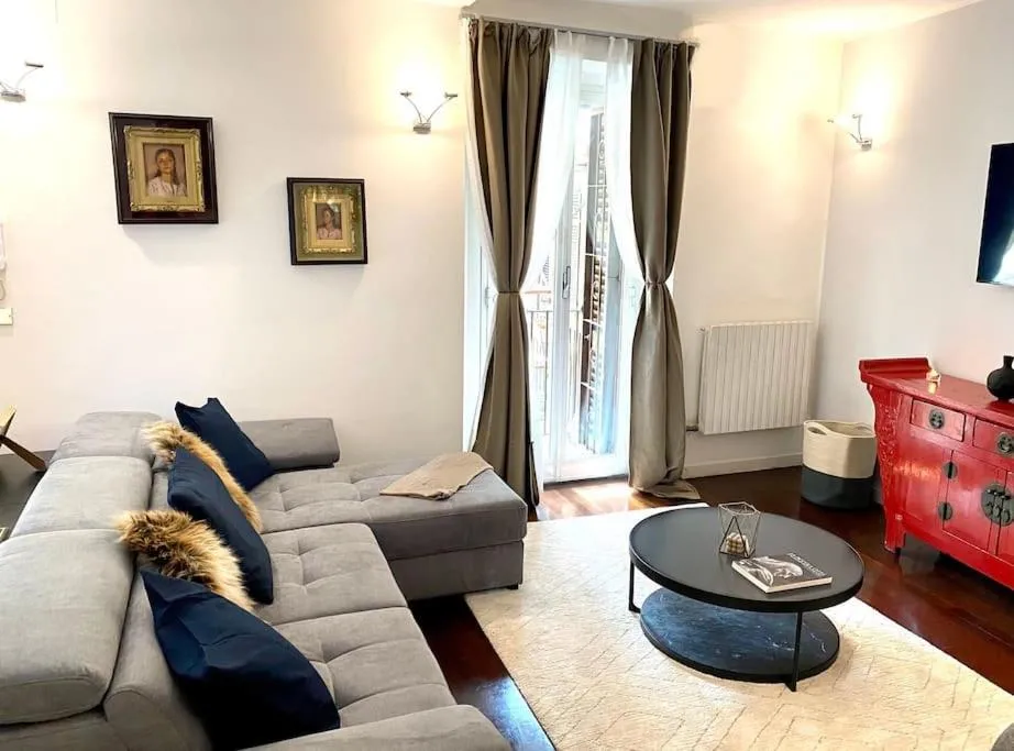 Image 1 of Duomo area 2 bedroom Appartment Deluxe