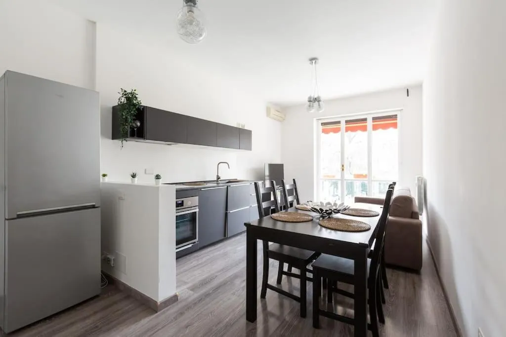 Image of EasyTopStay – Large Apartment Close to Metro