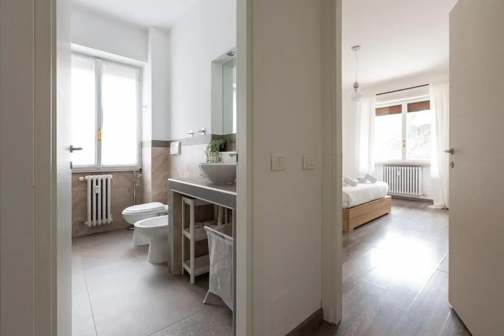 Image 2 of EasyTopStay – Large Apartment Close to Metro