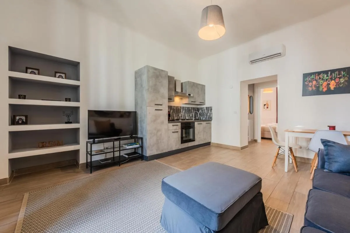Image 3 of EasyTopStay – Moscova Modern Apartment