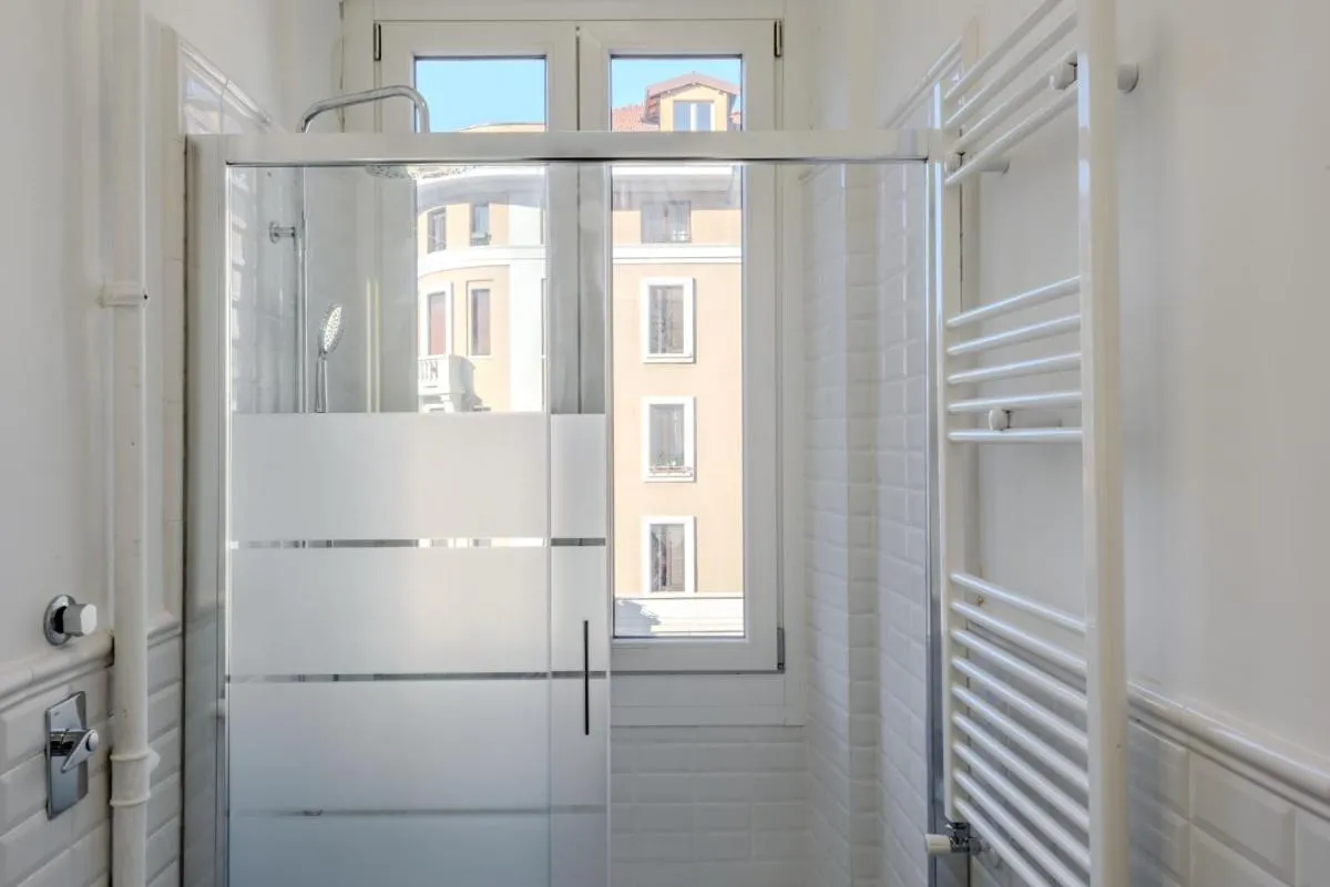 Image 2 of EasyTopStay – New and Functional Apartments near the metro