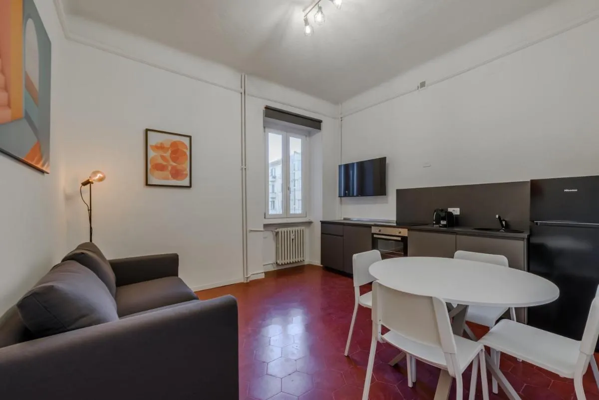 Image 4 of EasyTopStay – New and Functional Apartments near the metro