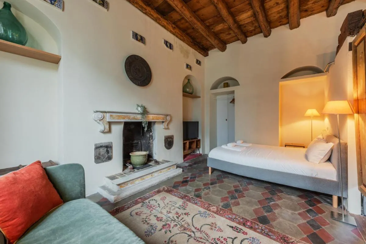 Image 6 of EasyTopStay – Porta Garibaldi Antique Charm