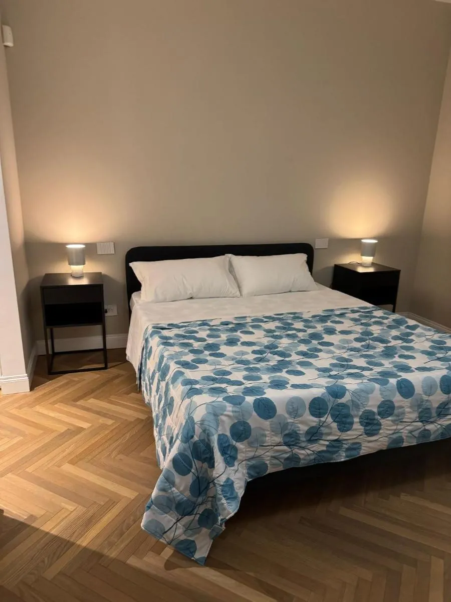 Image 2 of Easy Room Italy City Life