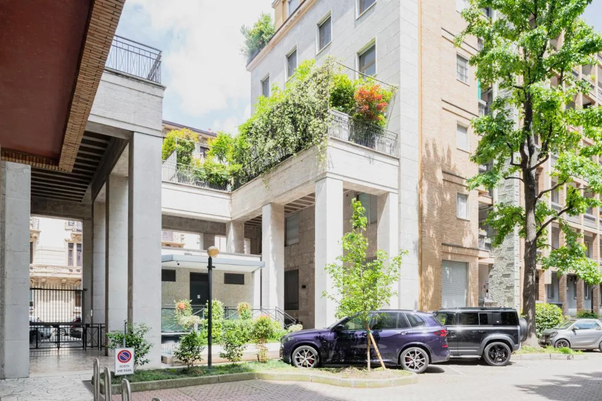 Image 6 of Easylife – Milano – Magenta 83S – Magenta