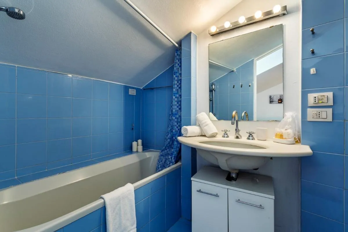 Image 6 of Elegant 2 bedrooms apartments near Duomo