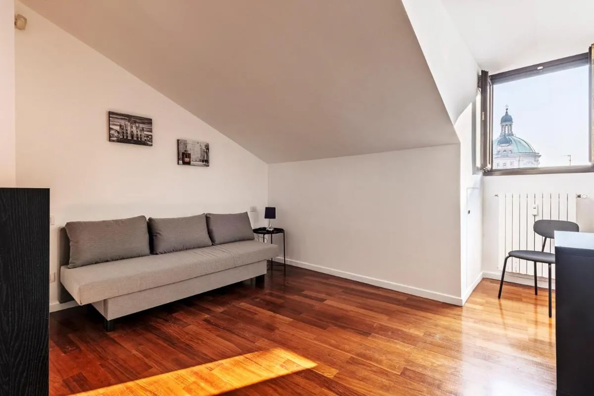 Image 2 of Elegant 2 bedrooms apartments near Duomo