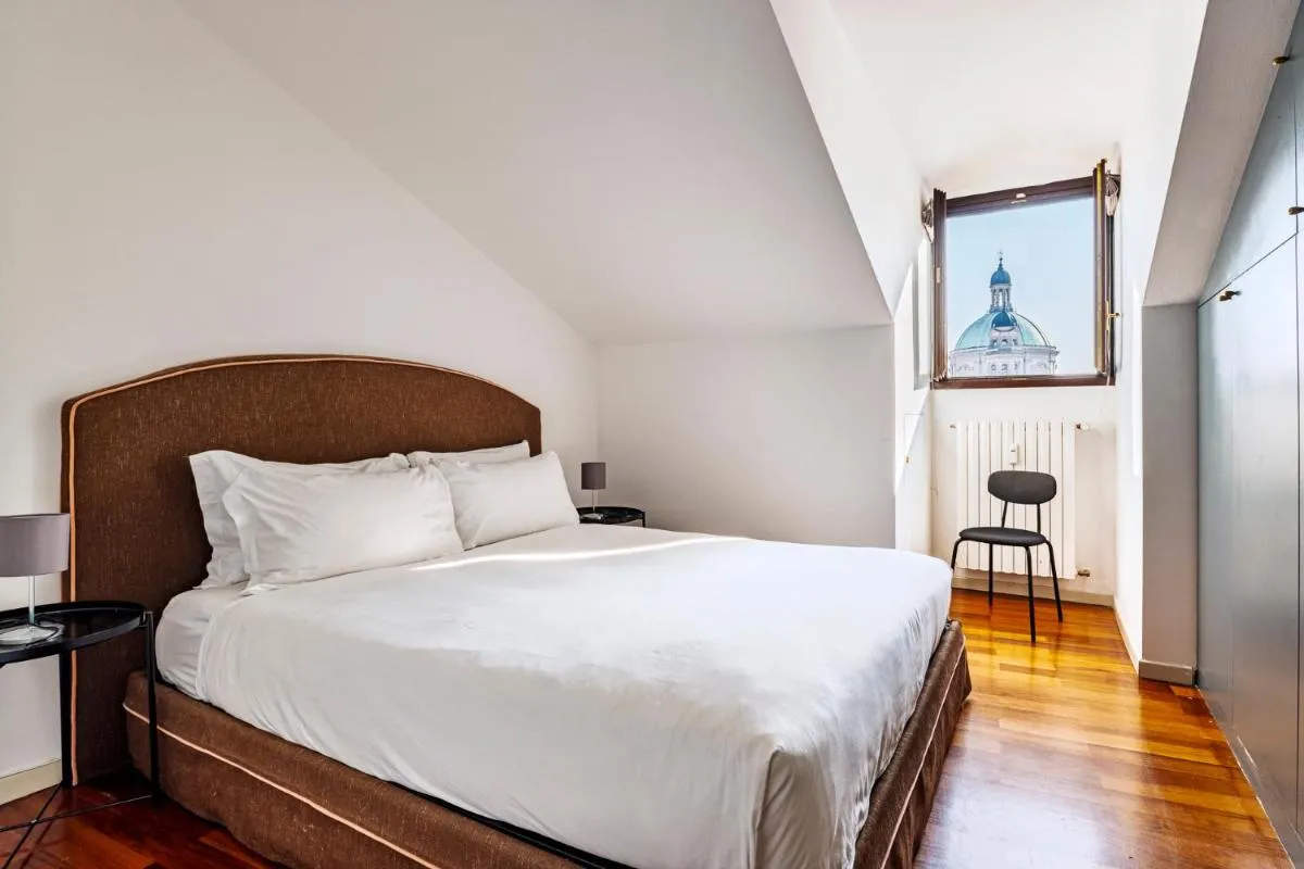 Image 3 of Elegant 2 bedrooms apartments near Duomo