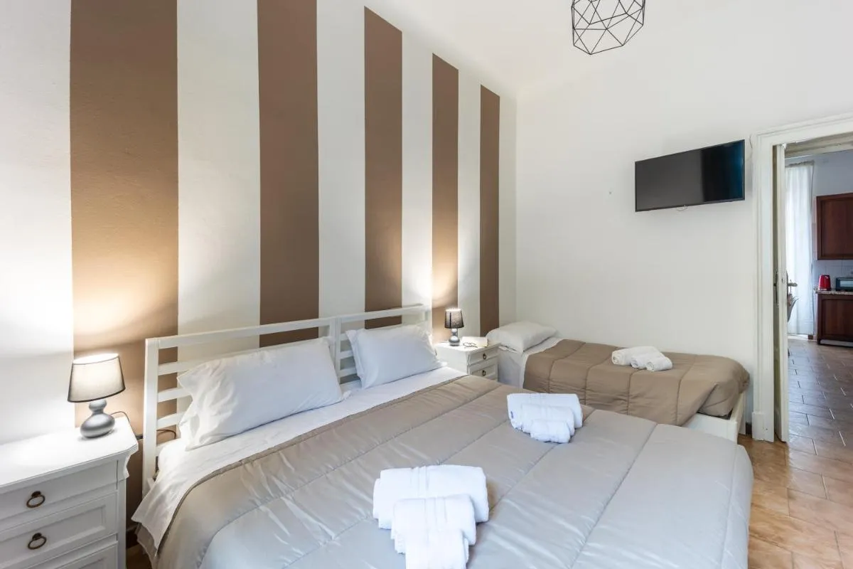 Image 1 of Elegant Apt near metro Porta Romana,3 fermate subway-stop a Duomo, WIFI-NETFLIX Free