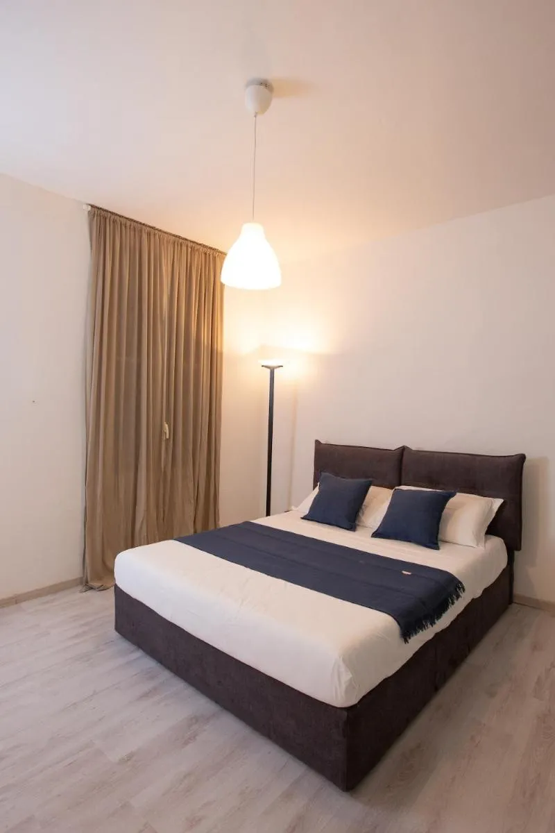 Image 3 of Elegant Little Apartment – City Center – M4 Station