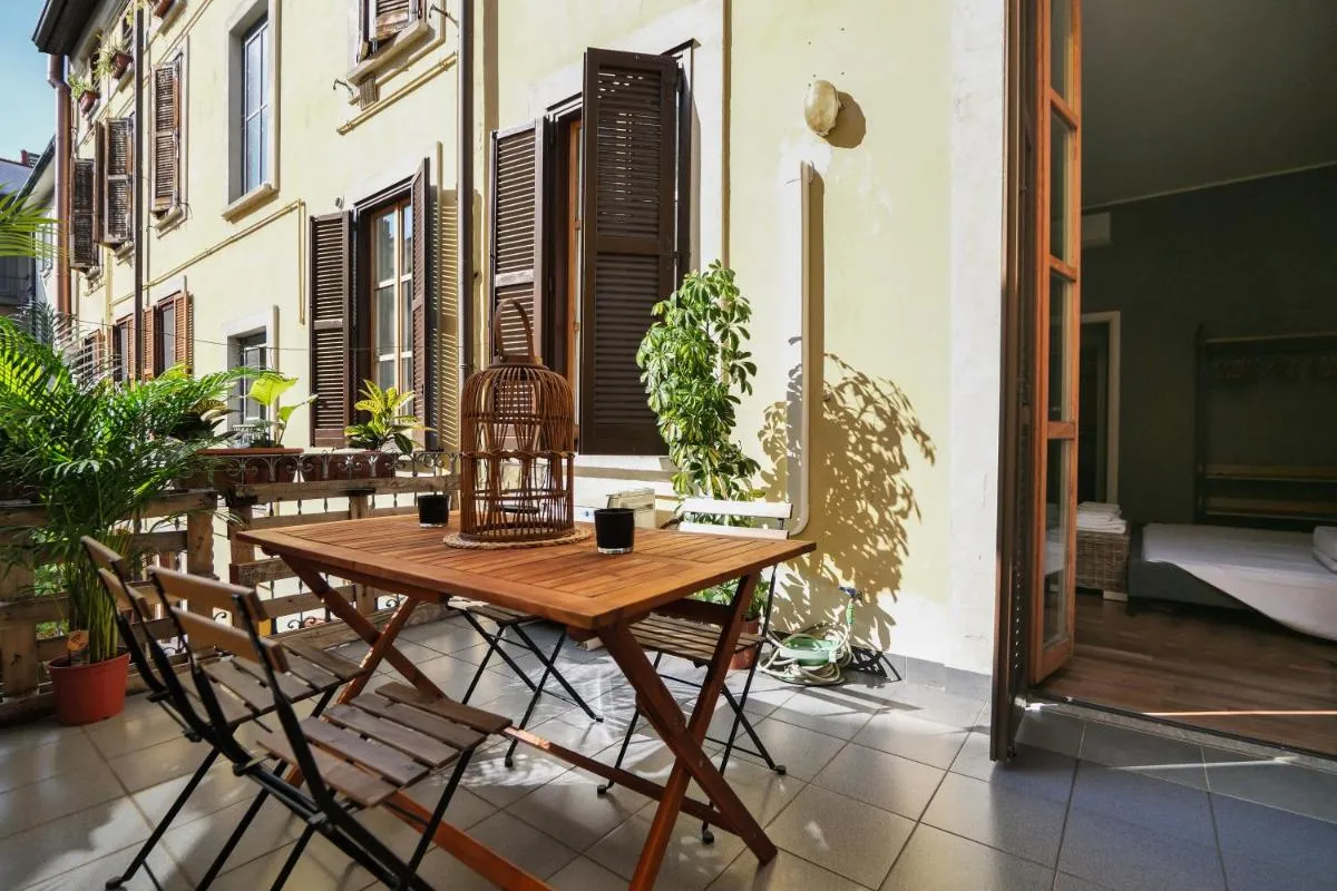Image 4 of Elegant Sempione Apartment
