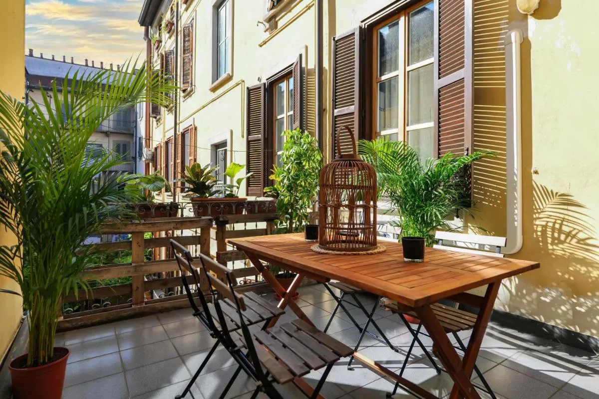 Image 3 of Elegant Sempione Apartment