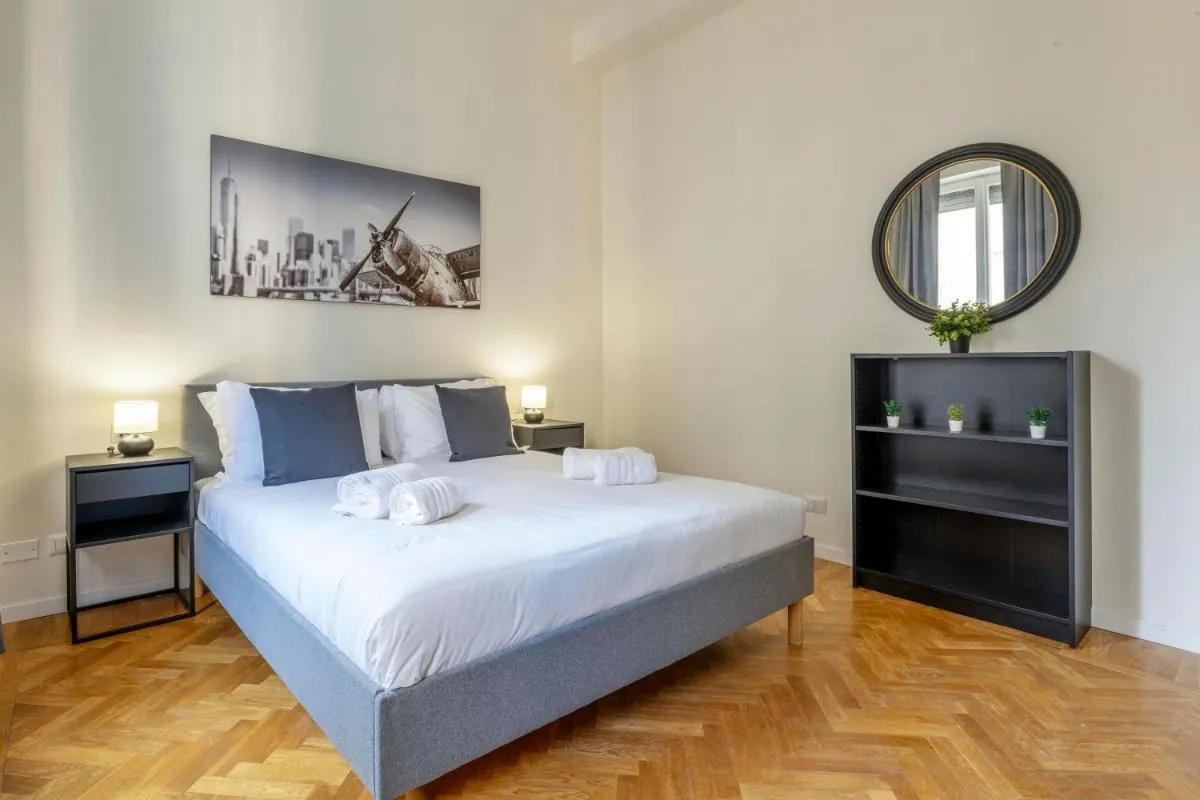 Image 5 of Elegant brand new apartments near Duomo