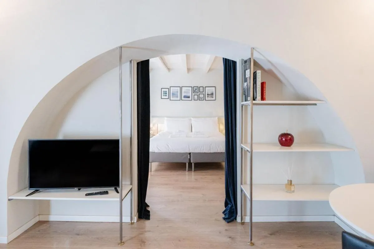 Image 6 of Eleganza Design Corso Como Porta Garibaldi – 80 mq