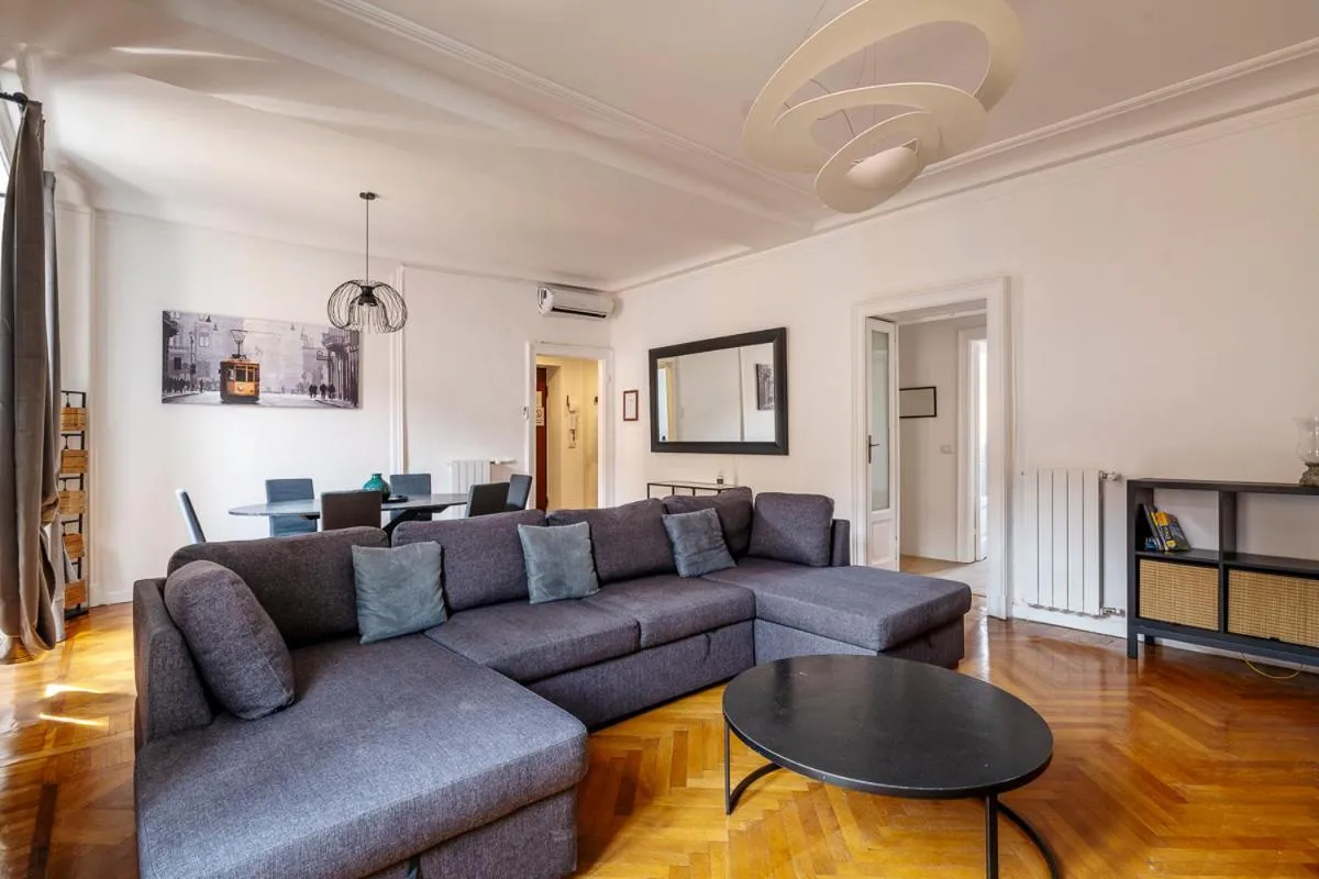 Image 3 of Exclusive 3 bedrooms apartment in Brera