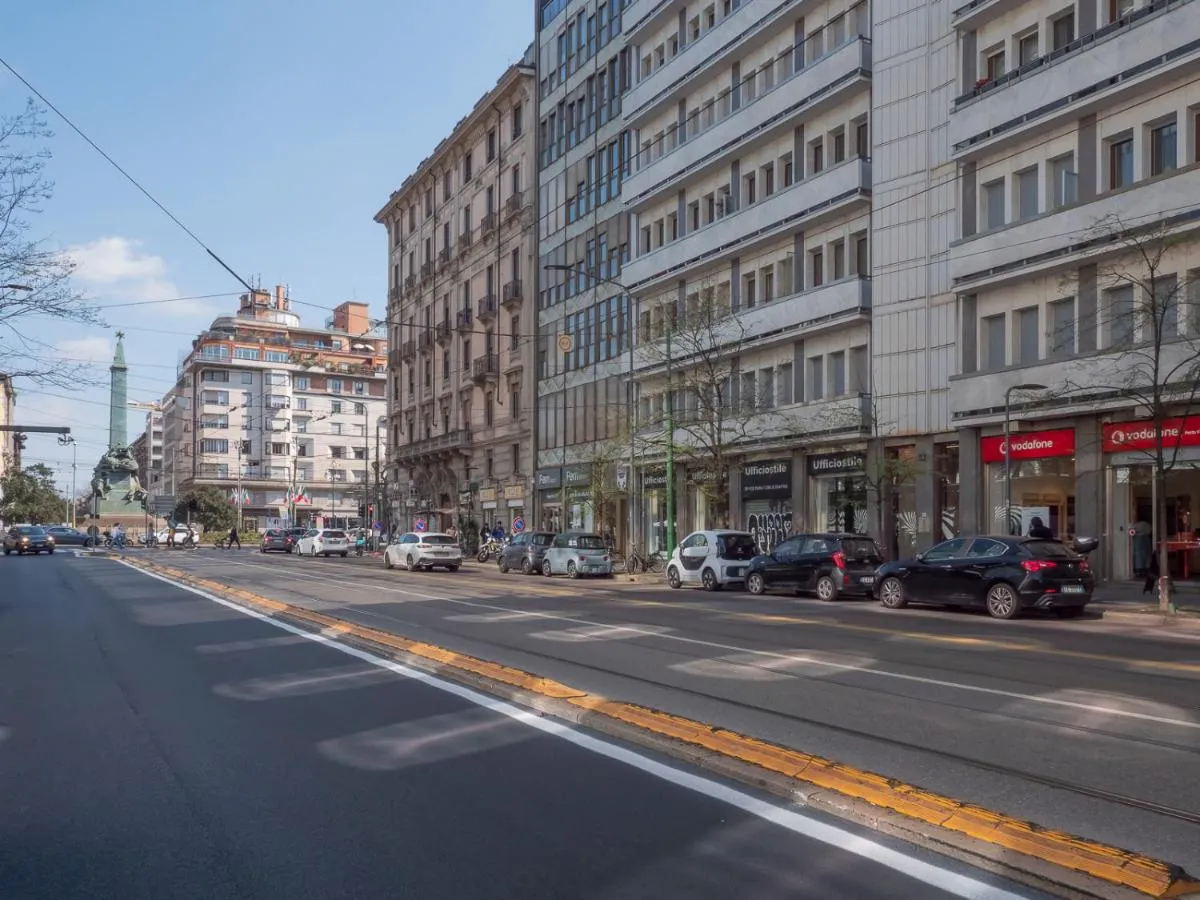 Image 5 of Family comfort, DUOMO 12min walk away, with Parking in front