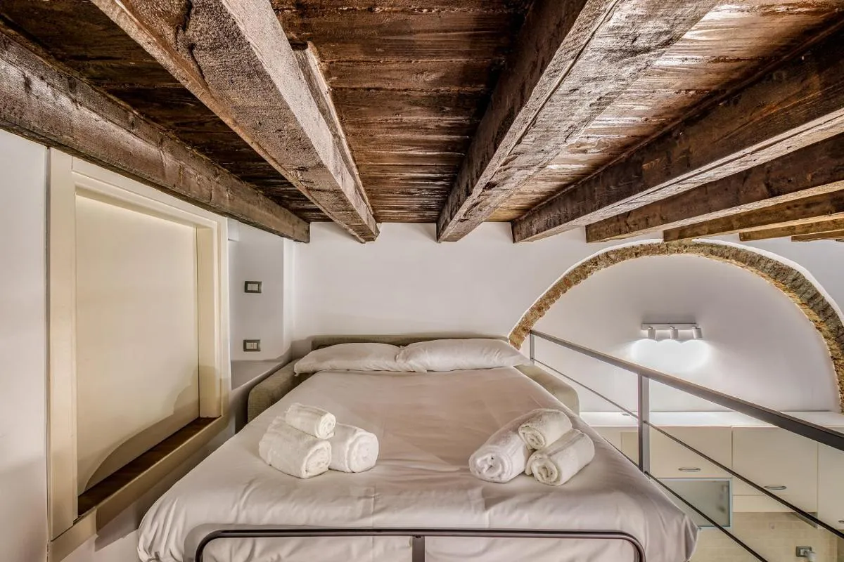 Image 5 of Ferrari Apartment