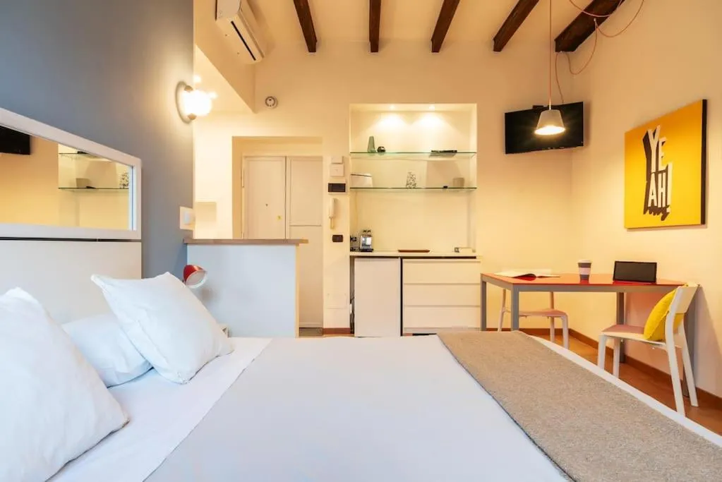 Image of Frisi fast WiFi Aircon Flexyrent
