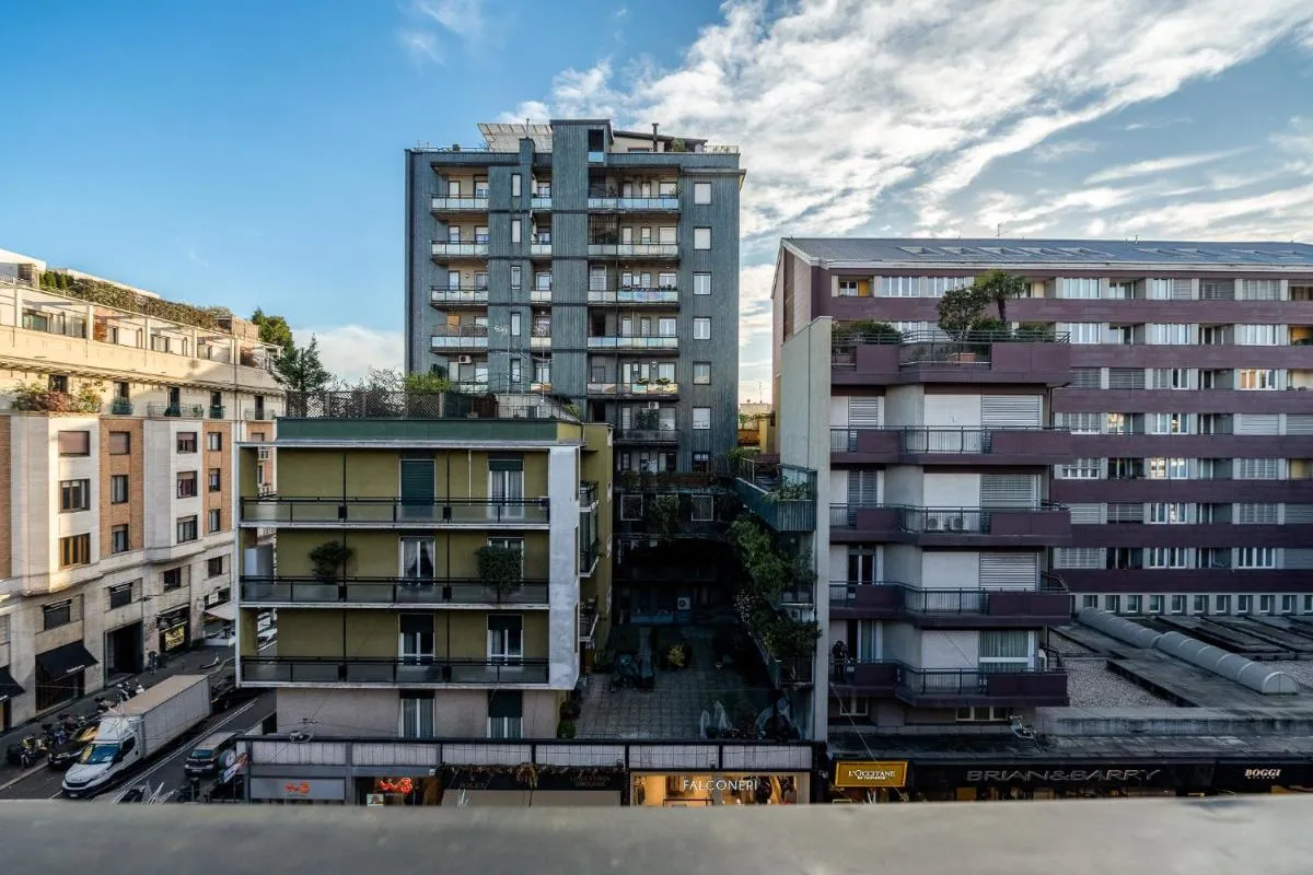 Image 5 of Game On Apt – Corso Vercelli by InnStay