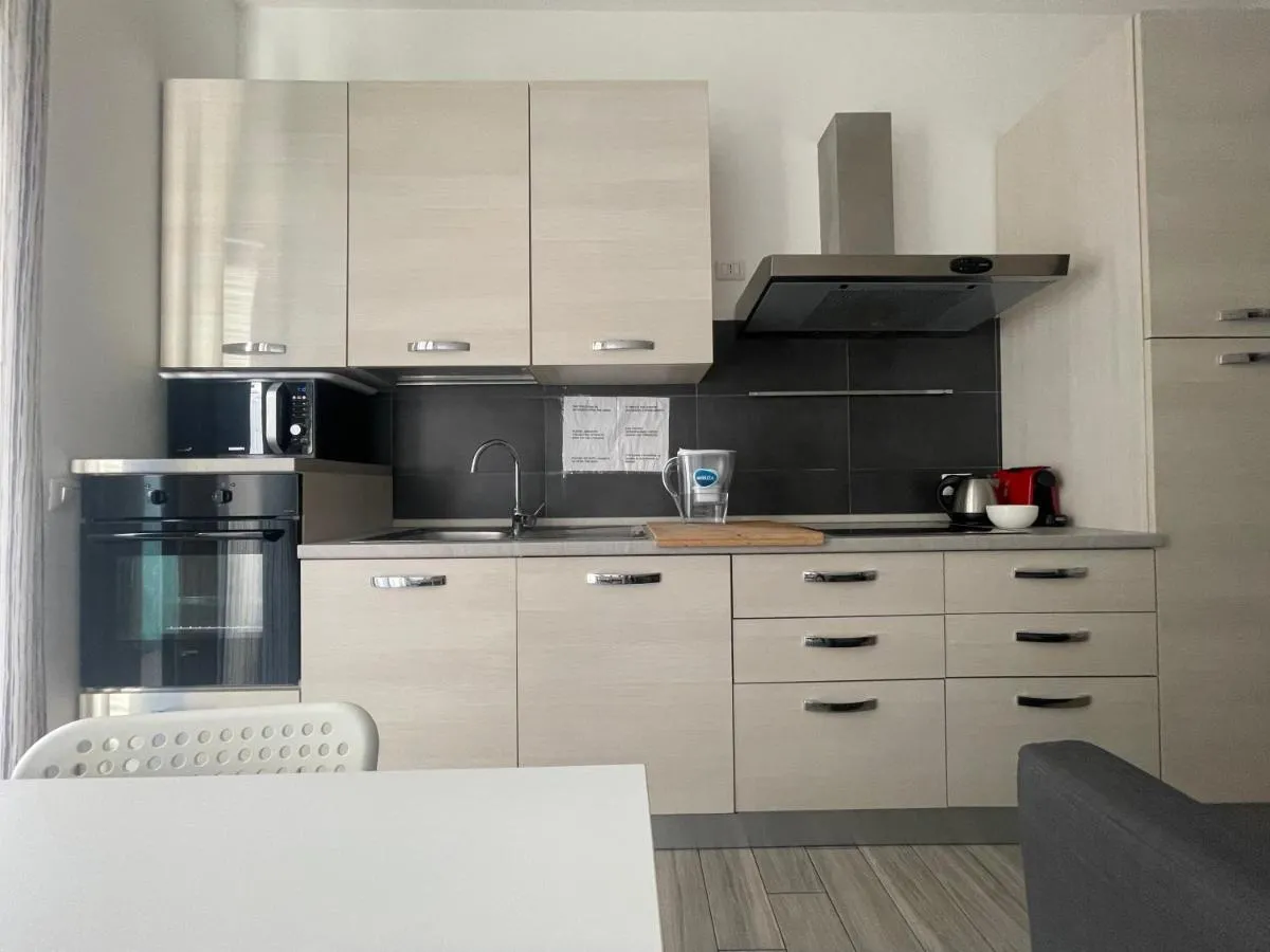 Image 3 of Gardone Apartment – ampio Appartamento con 2 camere da letto – Comodo per Duomo!