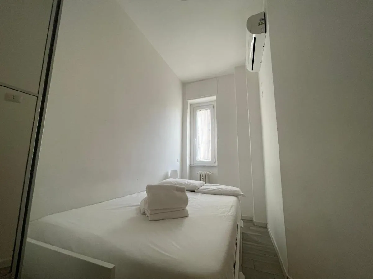 Image 2 of Gardone Apartment – ampio Appartamento con 2 camere da letto – Comodo per Duomo!
