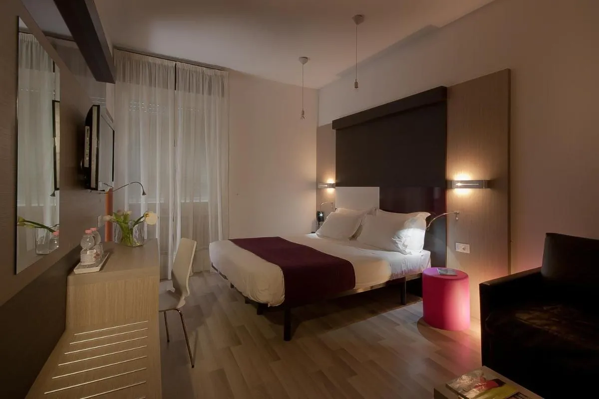 Image 1 of Genius Hotel Downtown