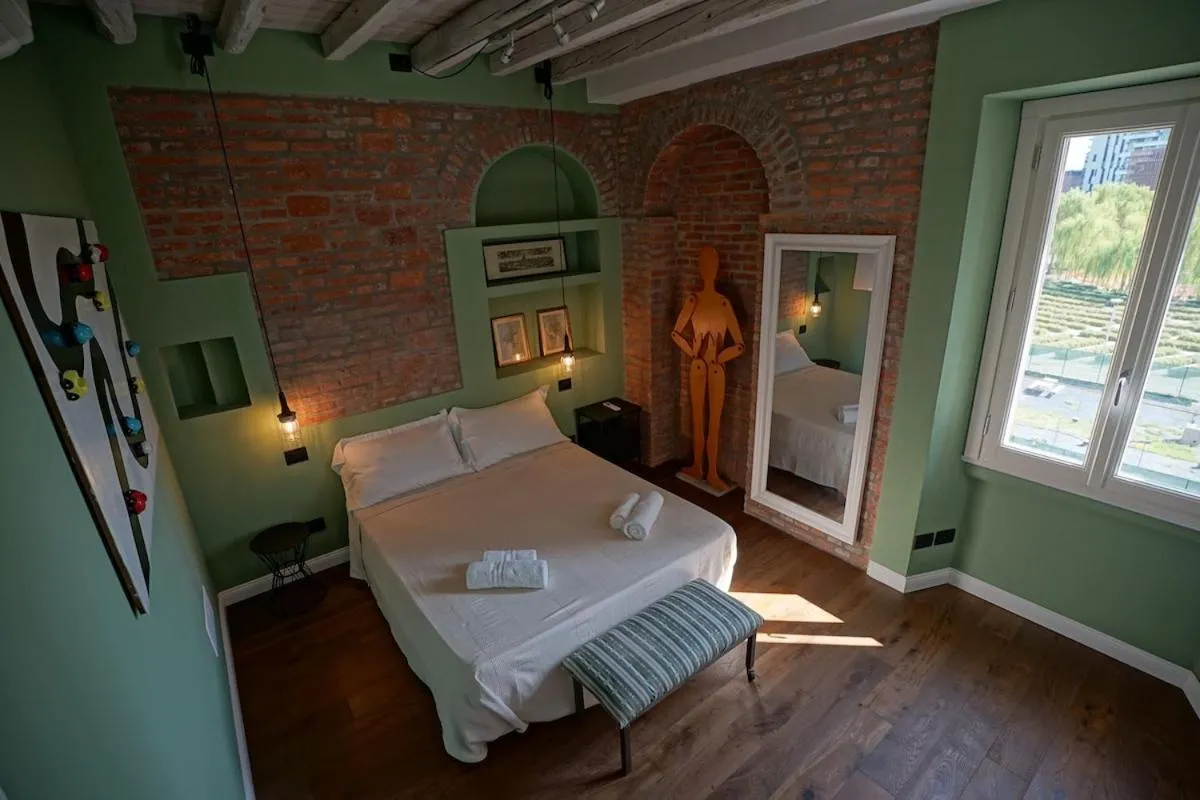Image 1 of Glamour Apartment