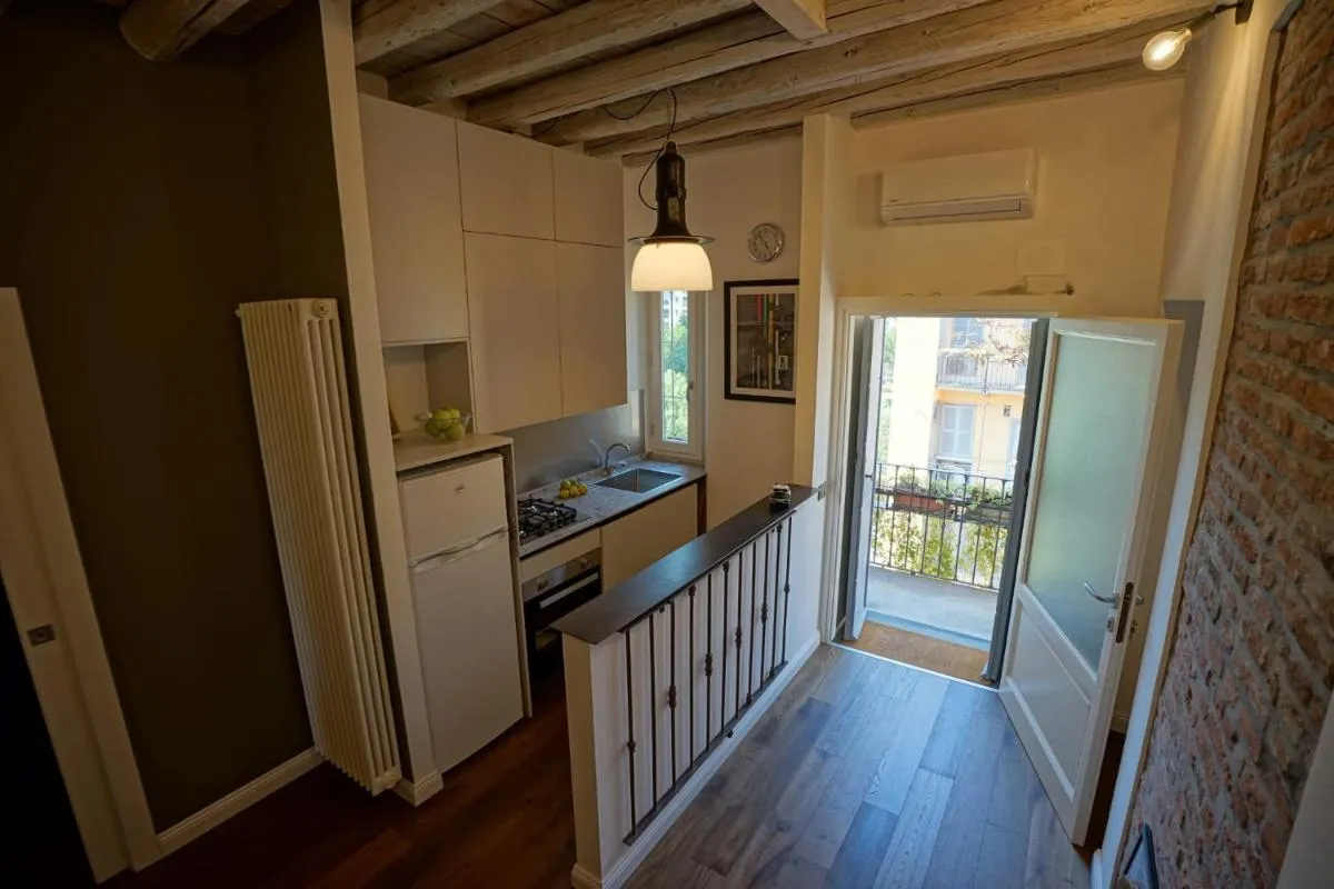 Image 3 of Glamour Apartment