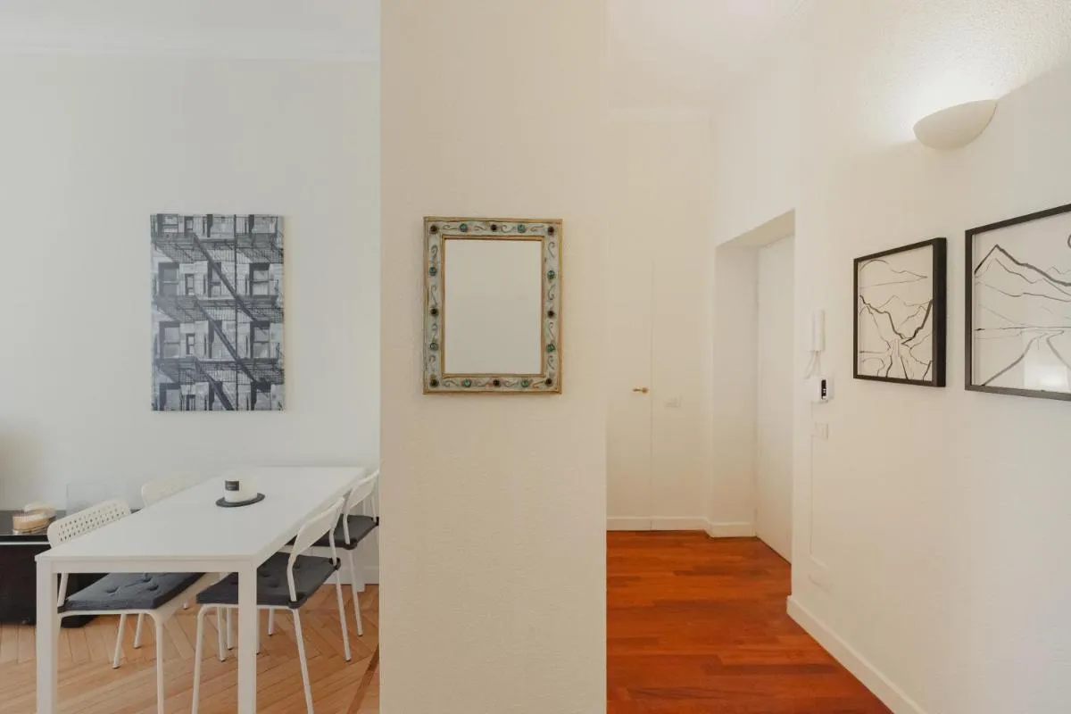 Image 3 of GoHost – Quiet, Bright & Stylish Flat in the Heart of Milan