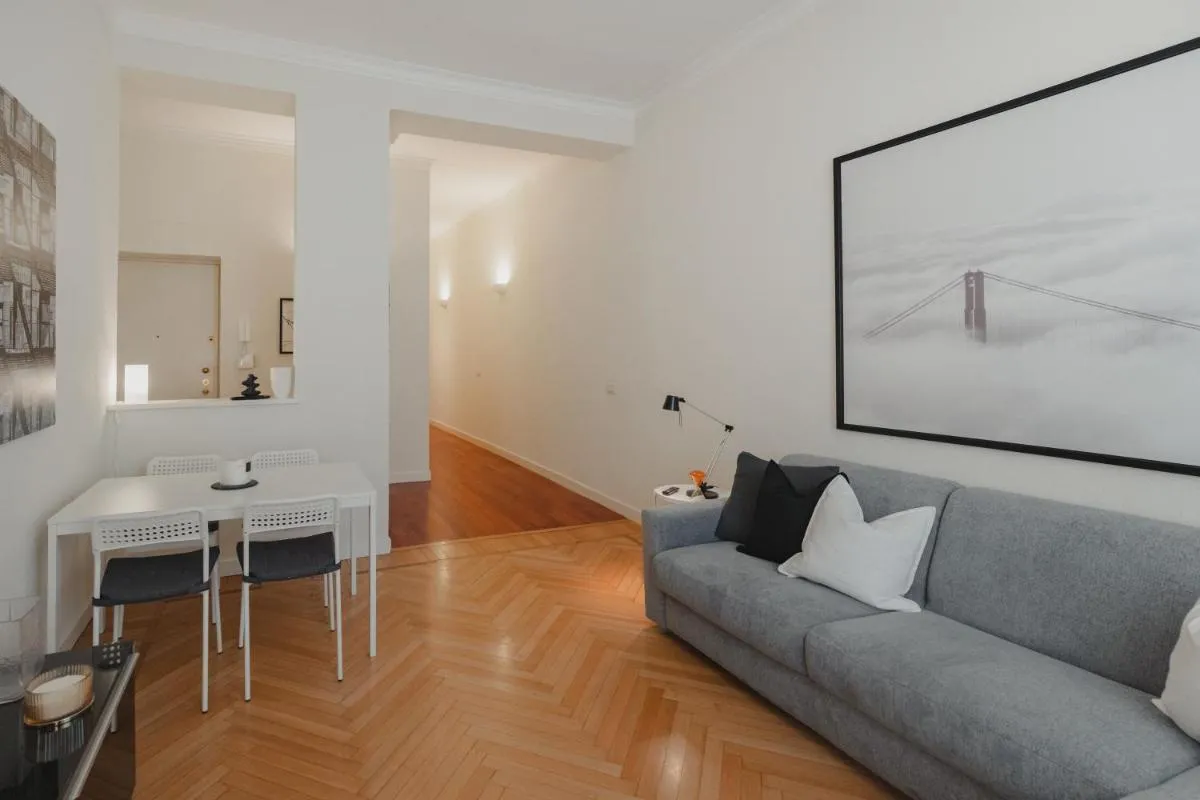 Image 5 of GoHost – Quiet, Bright & Stylish Flat in the Heart of Milan