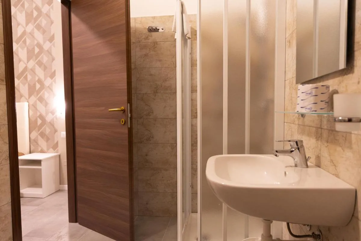 Image 2 of Golden Milano Hotel