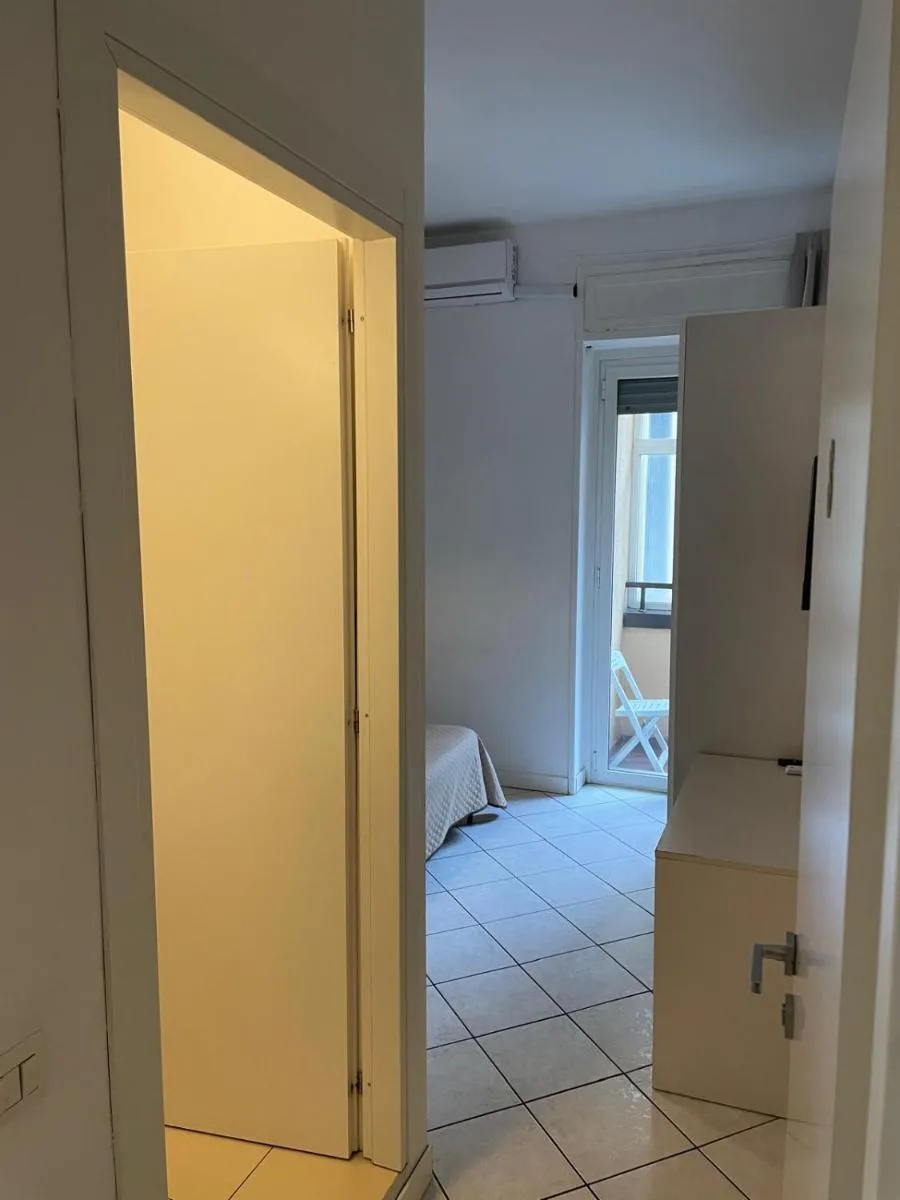 Image 4 of Good Rooms