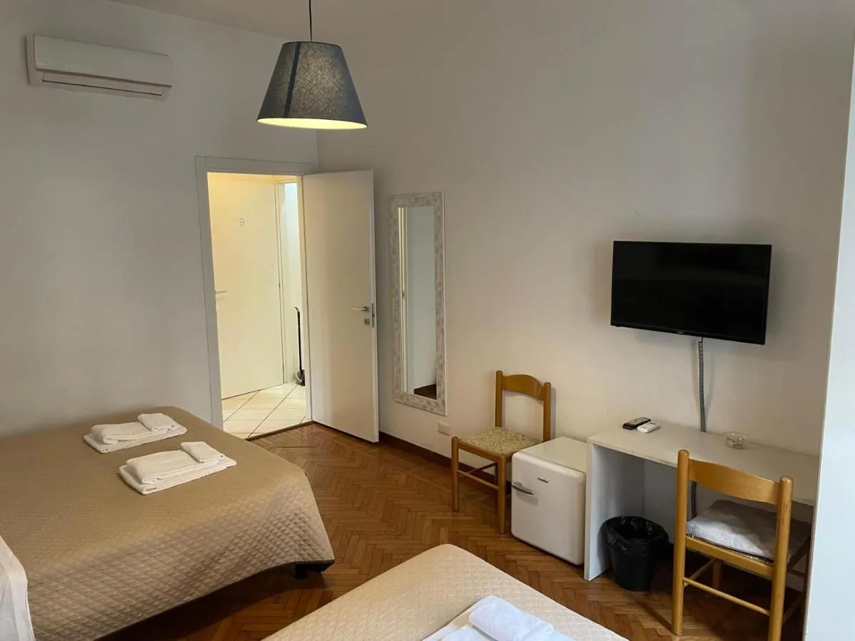 Image 1 of Good Rooms
