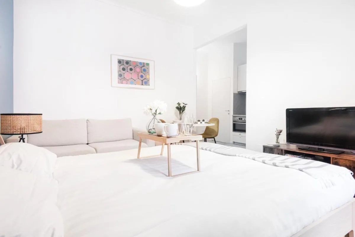 Image 4 of Gorgeous flat in the Design District