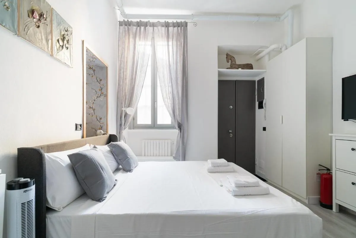 Image 6 of GuestHost – Bright Studio Apt MM2 Sant’Agostino