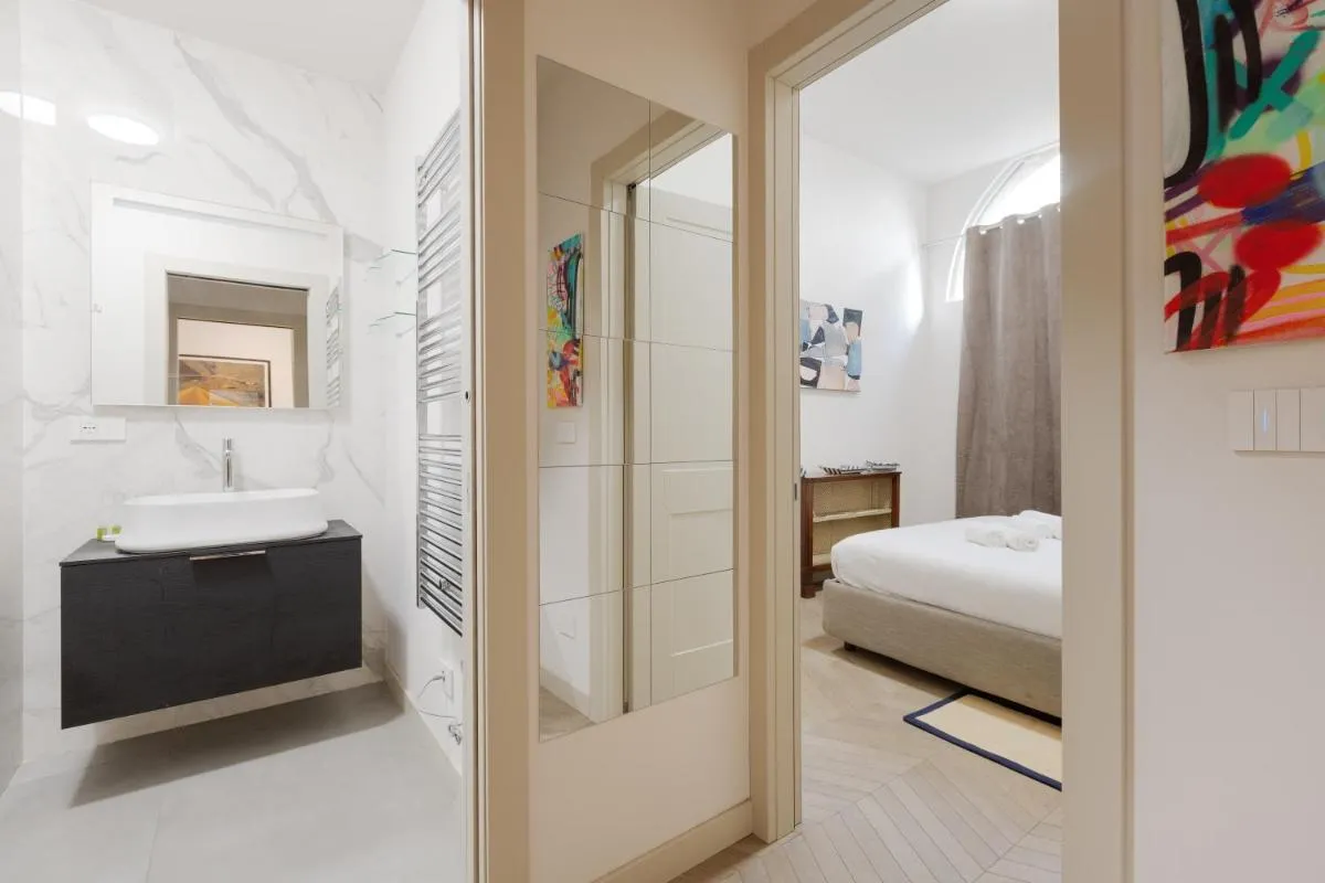 Image 6 of GuestHost – Cordusio Enchanting Apartment