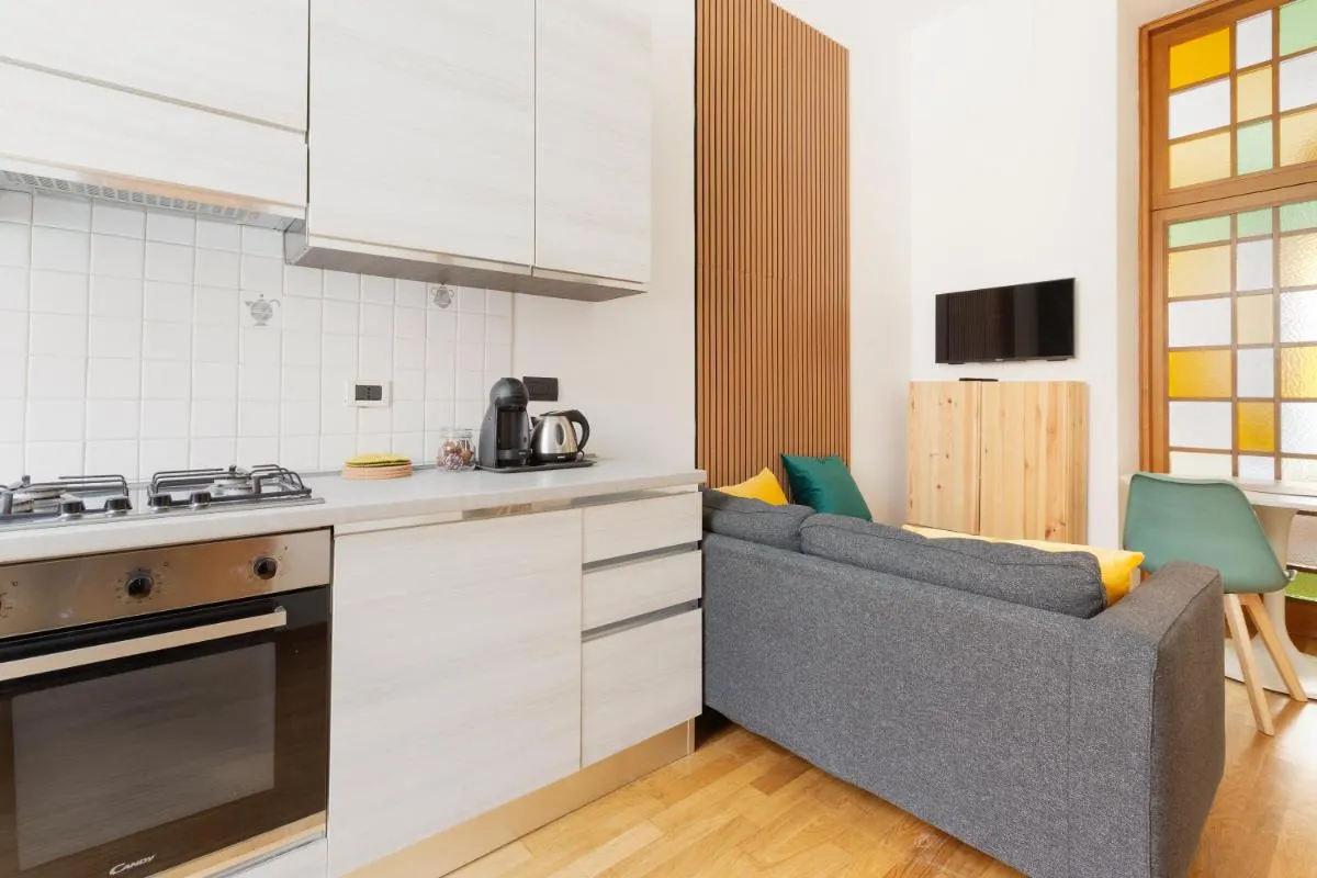 Image 6 of GuestHost – Cosy Apt Lodi M3 Subway Yellow Line