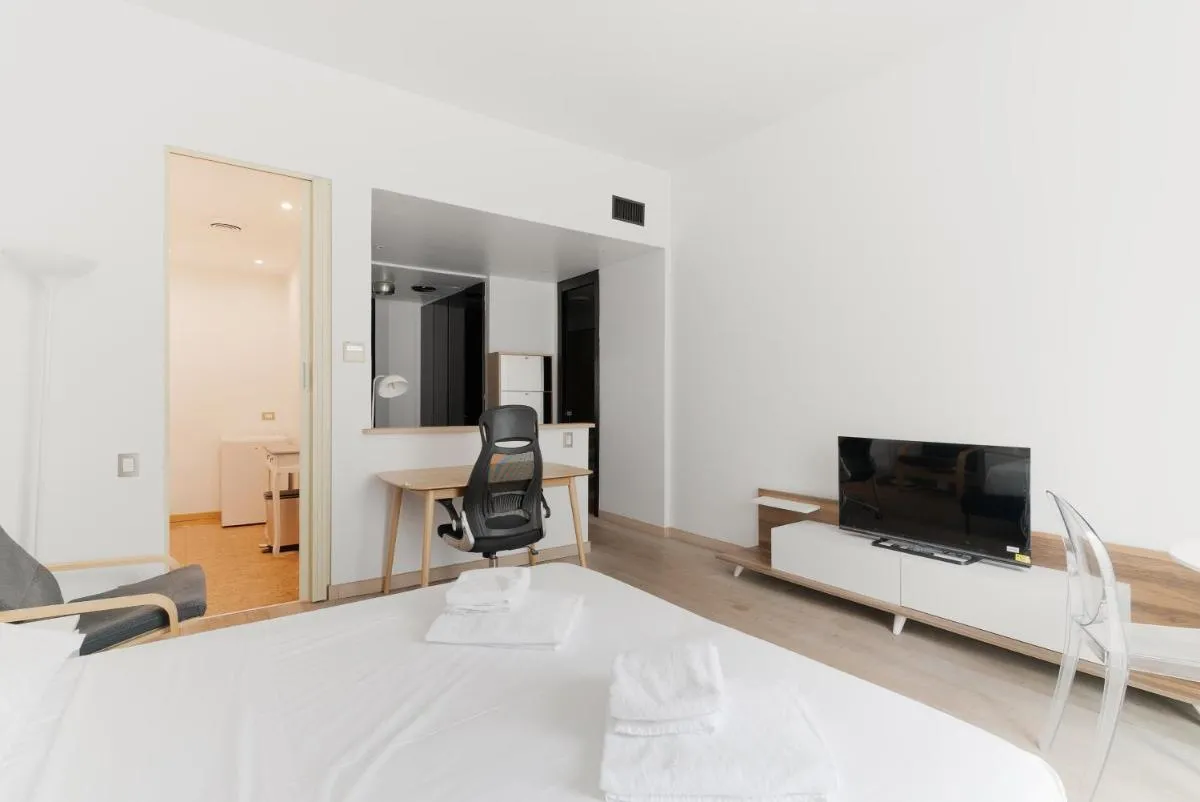 Image 4 of GuestHost – Cosy Central Apt Milano Missori M3