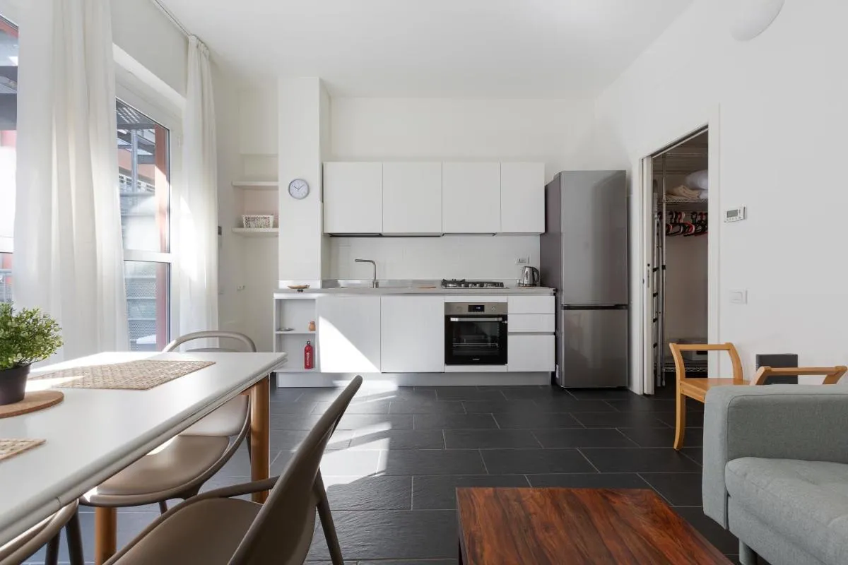 Image 3 of GuestHost – Industrial Design Apt near M4 Tolstoj