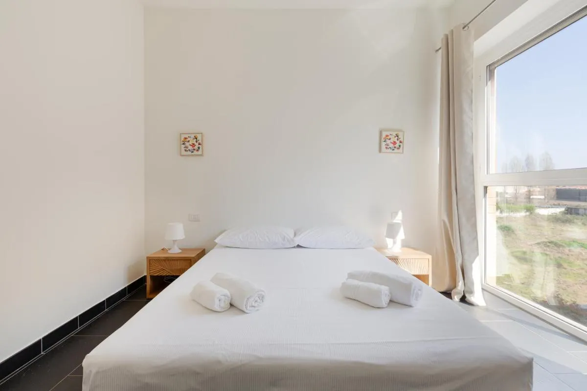Image 1 of GuestHost – Industrial Design Apt near M4 Tolstoj