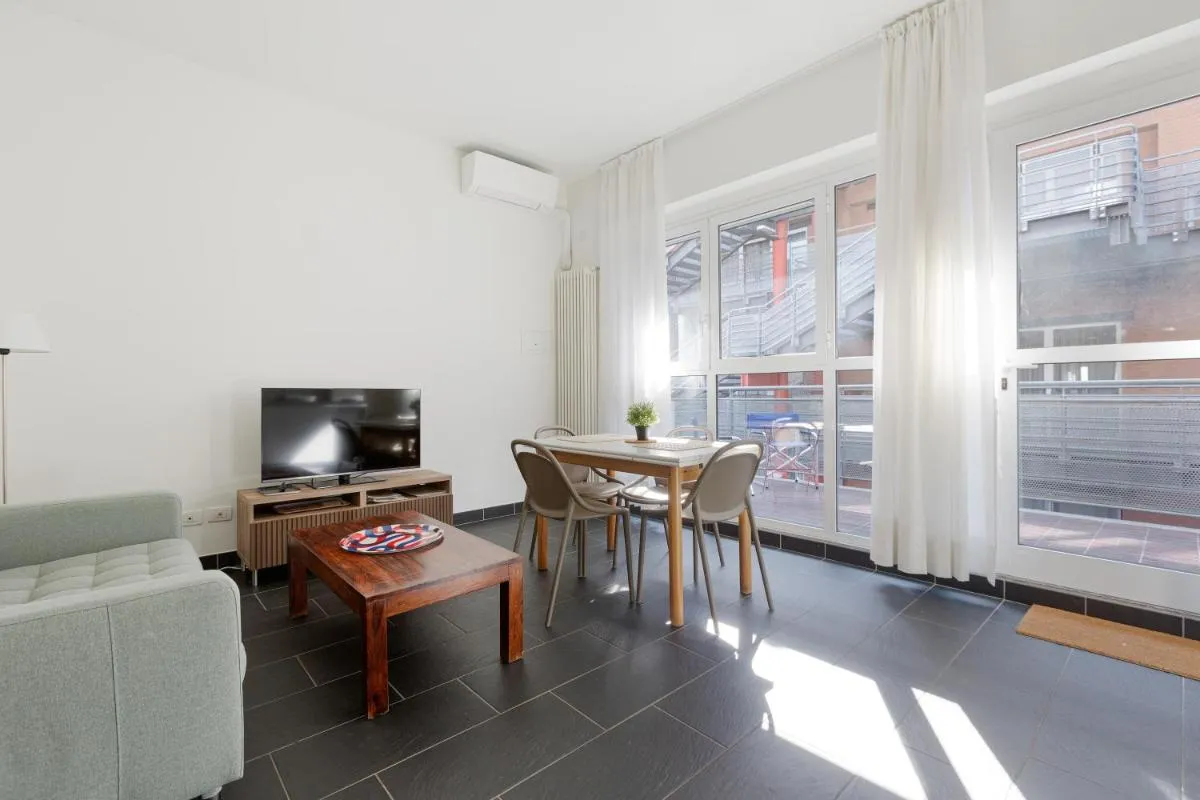 Image 4 of GuestHost – Industrial Design Apt near M4 Tolstoj