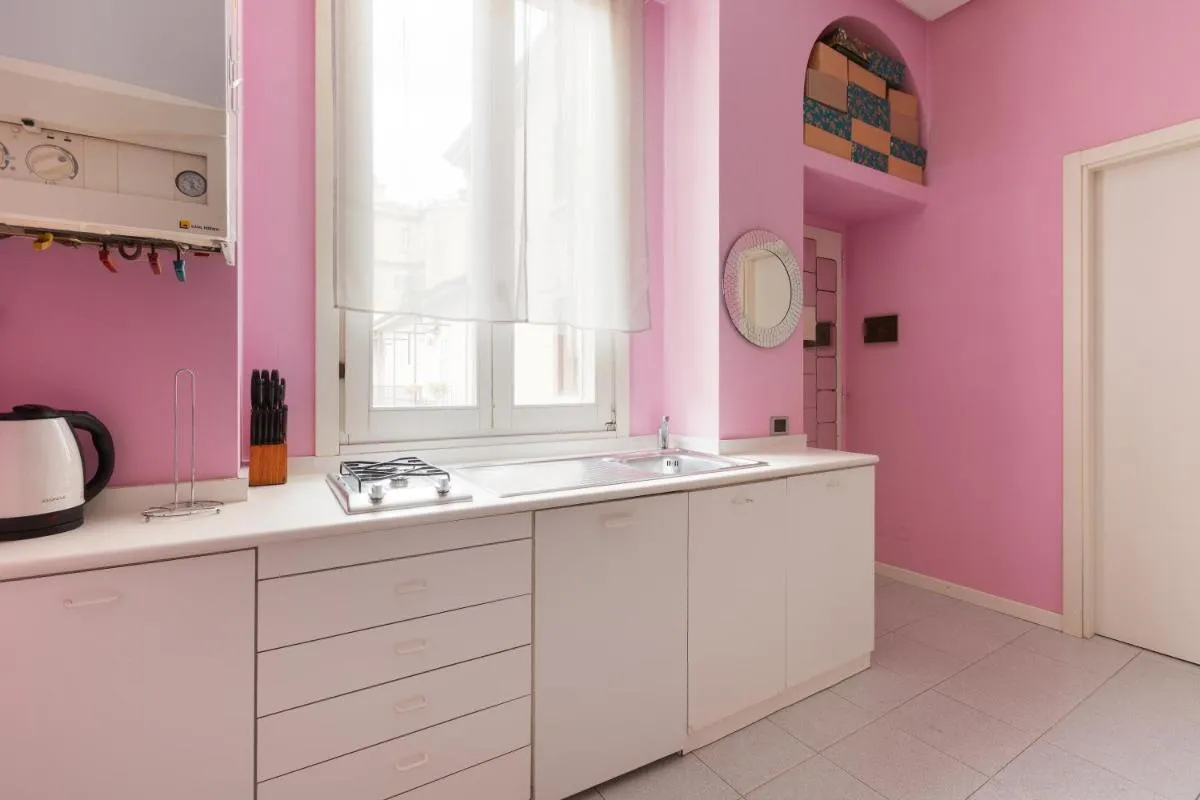 Image 2 of GuestHost – Isola Cosy Pink Studio Apt