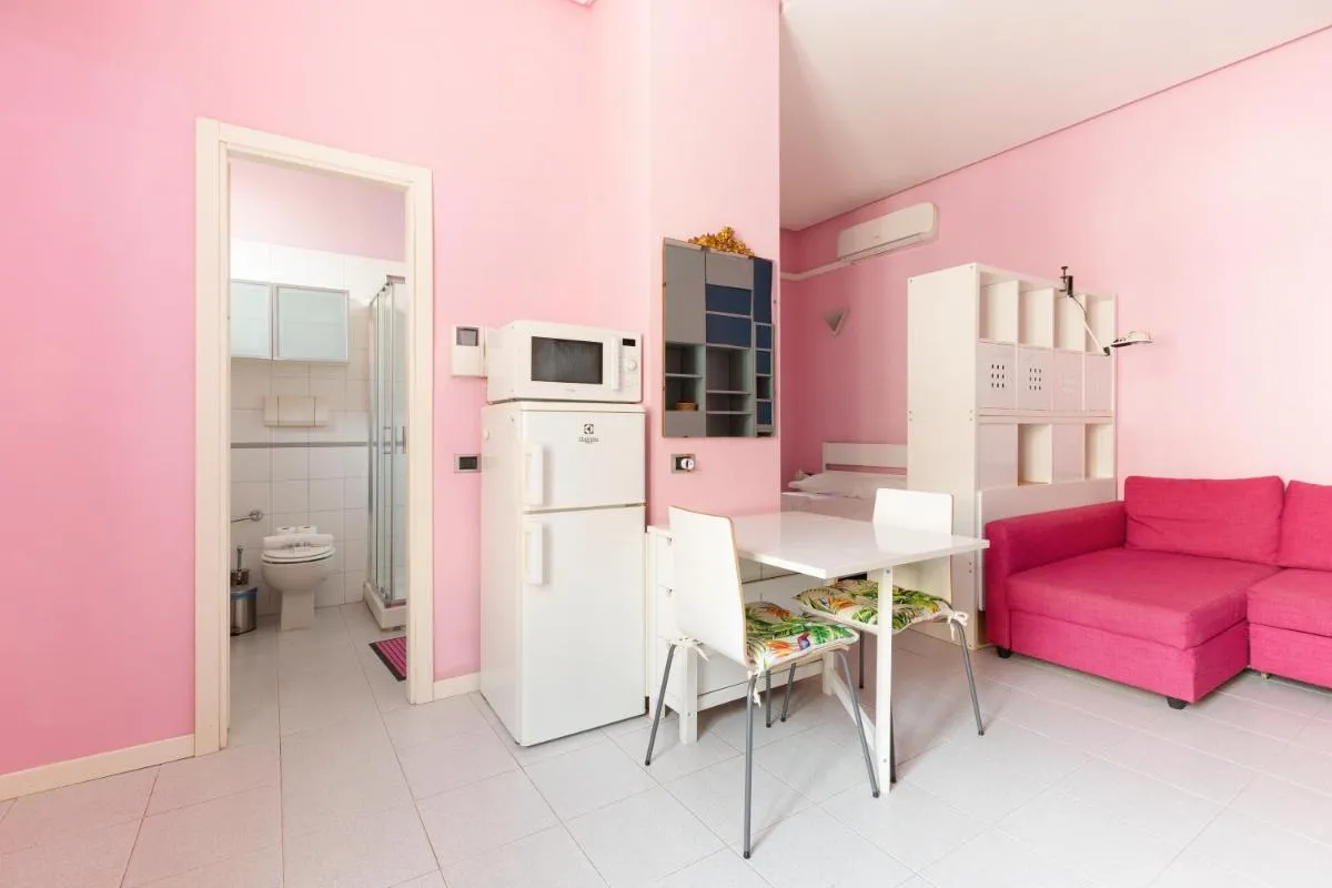 Image 3 of GuestHost – Isola Cosy Pink Studio Apt