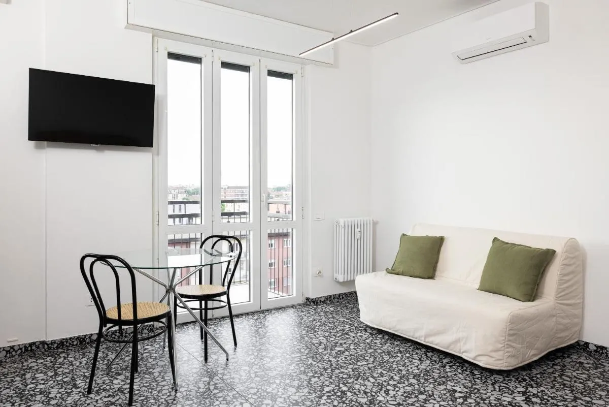Image 4 of GuestHost – MM2 Udine – Lovely Studio Apartment