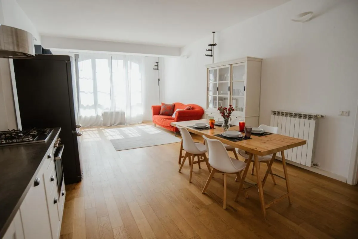 Image 3 of GuestHost – Mecenate Bright Apartment Milan