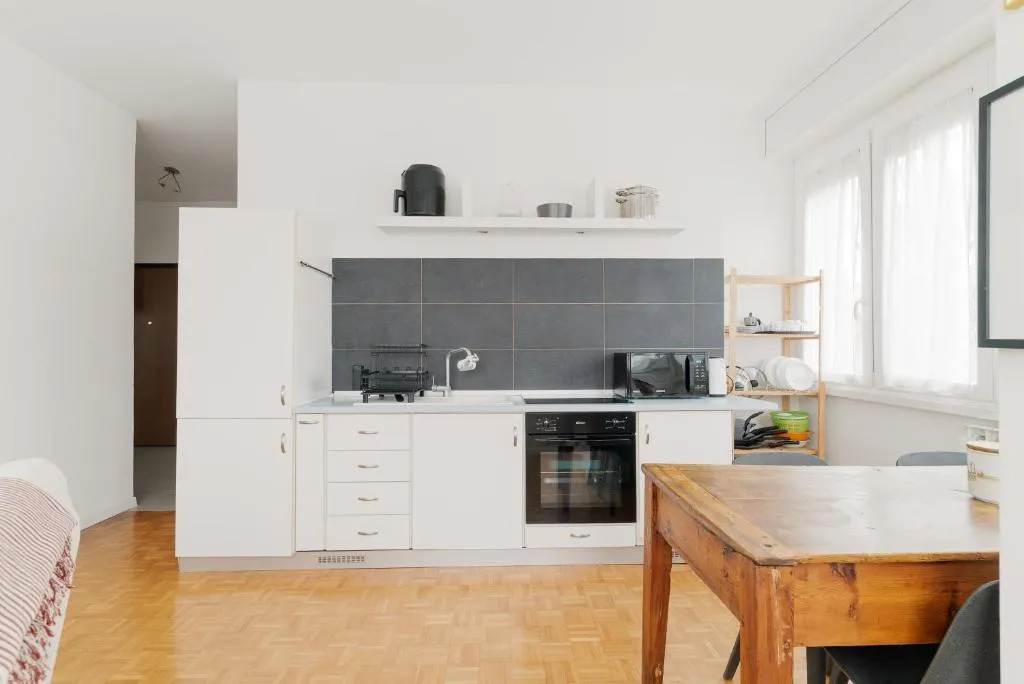 Image of GuestHost – Milano Bright Apartment with parking