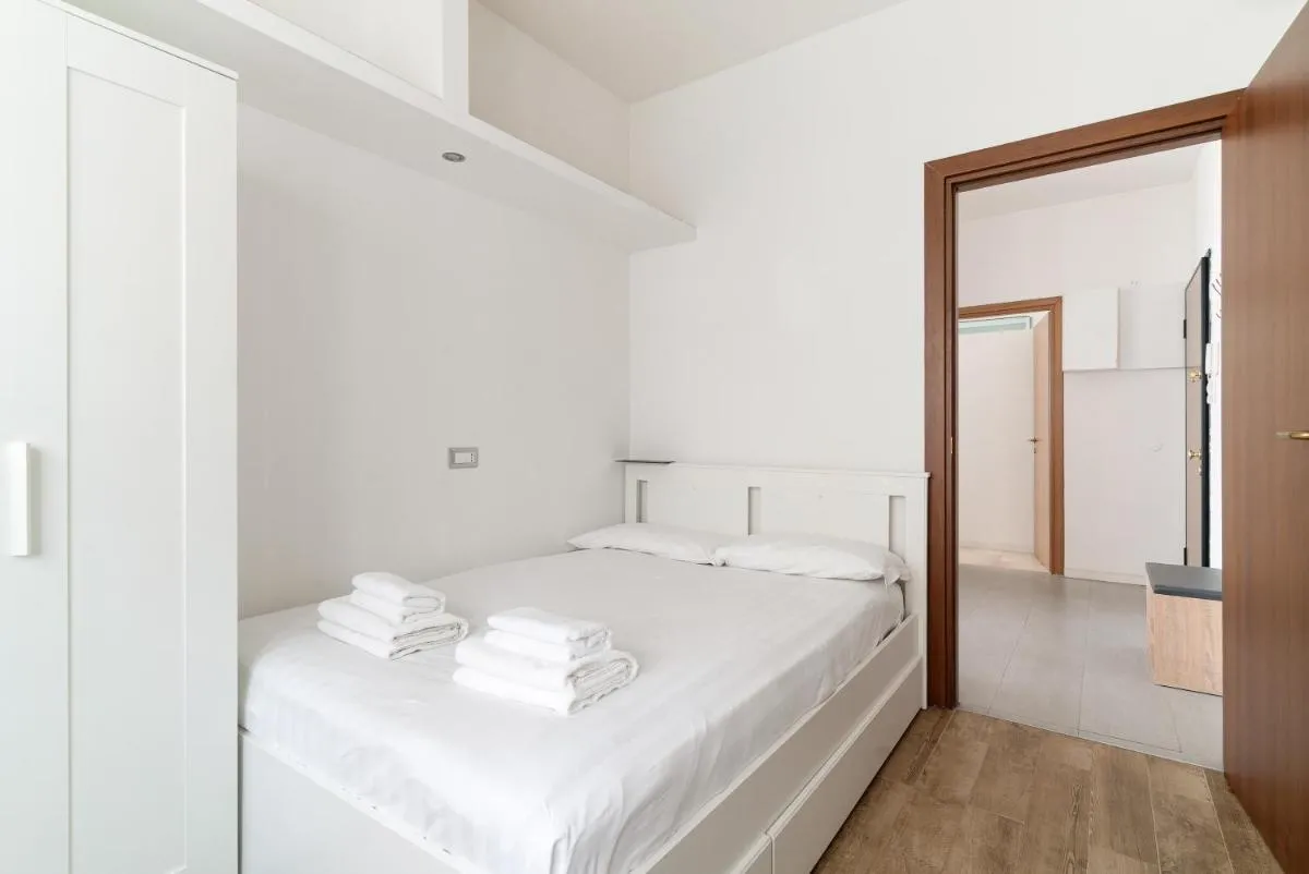 Image 2 of GuestHost – Milano Bright Apartment with parking