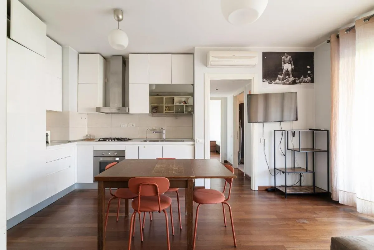 Image 3 of GuestHost – Stylish Apartment Viale Toscana Milano
