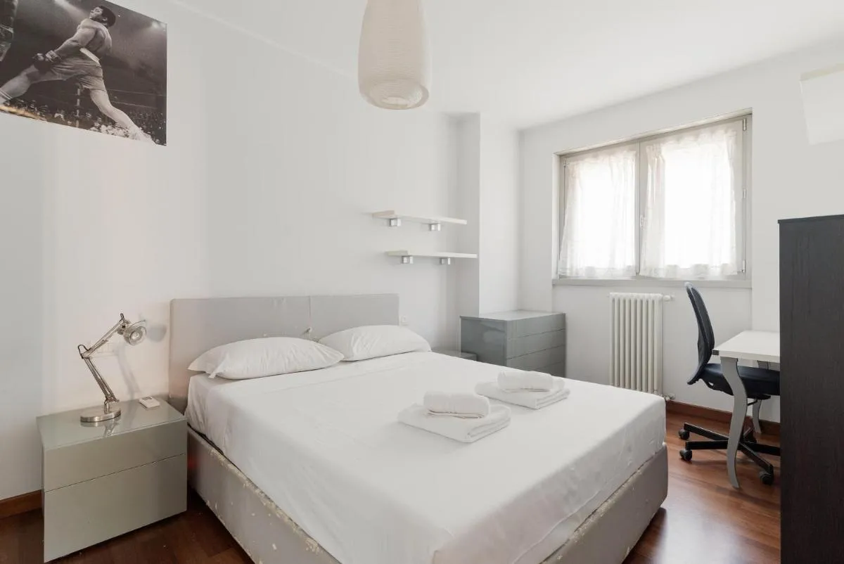 Image 6 of GuestHost – Stylish Apartment Viale Toscana Milano